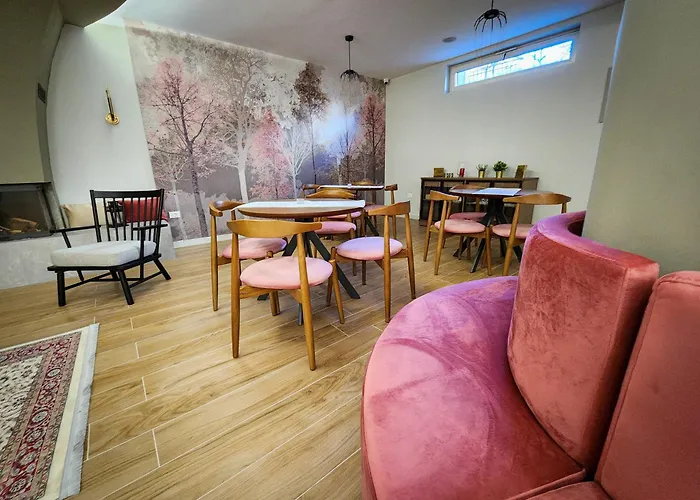 Ermoza 招待所 科尔察